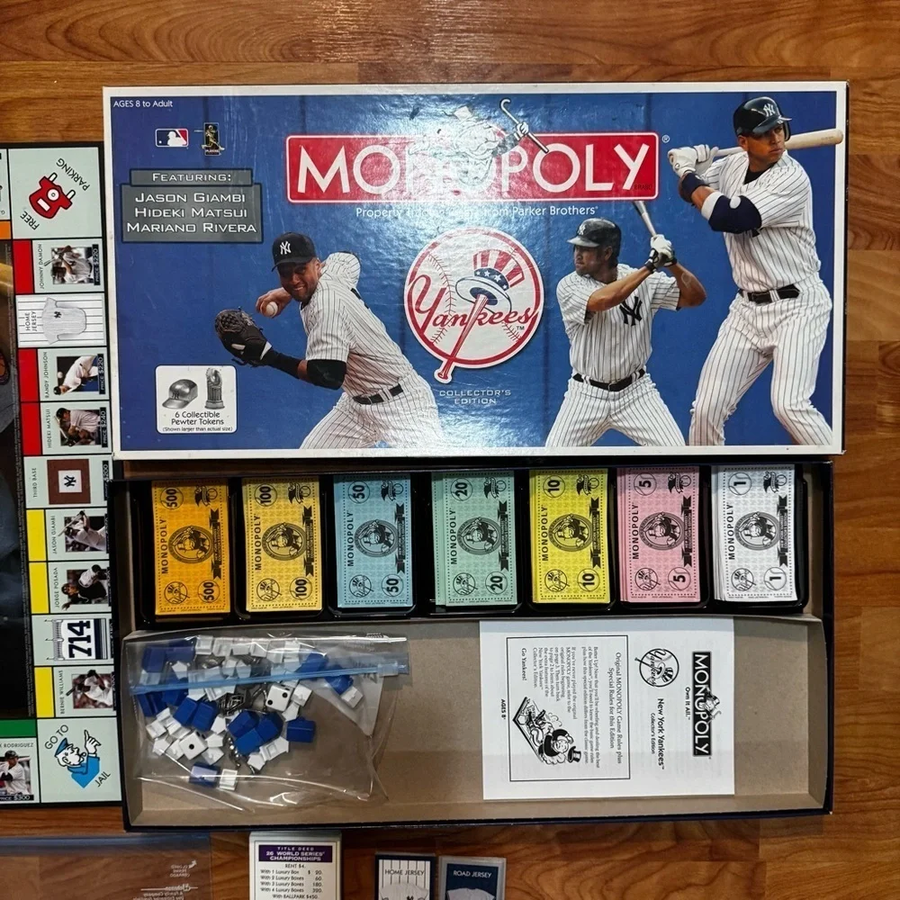 Monopoly New York Yankees Baseball Board Game 2006 Collectors Edition Pre Owned